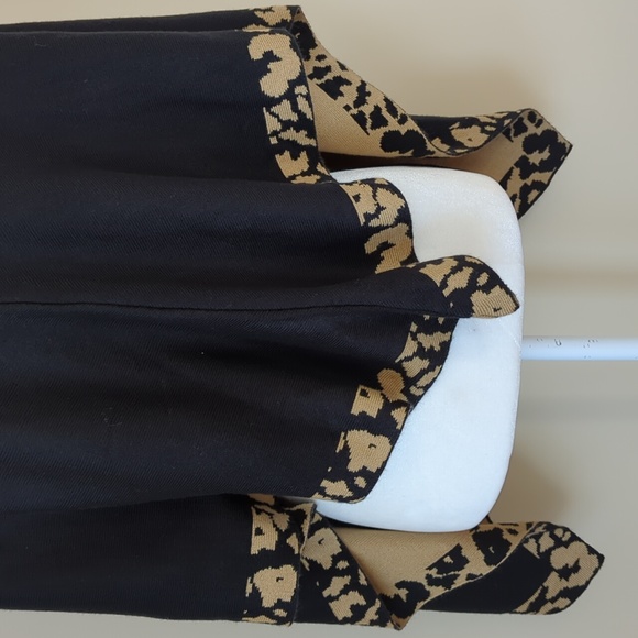 Top it Off Acrylic Shoulder Keyhole Shawl Wrap O/S Black Tan Brown - Picture 10 of 15